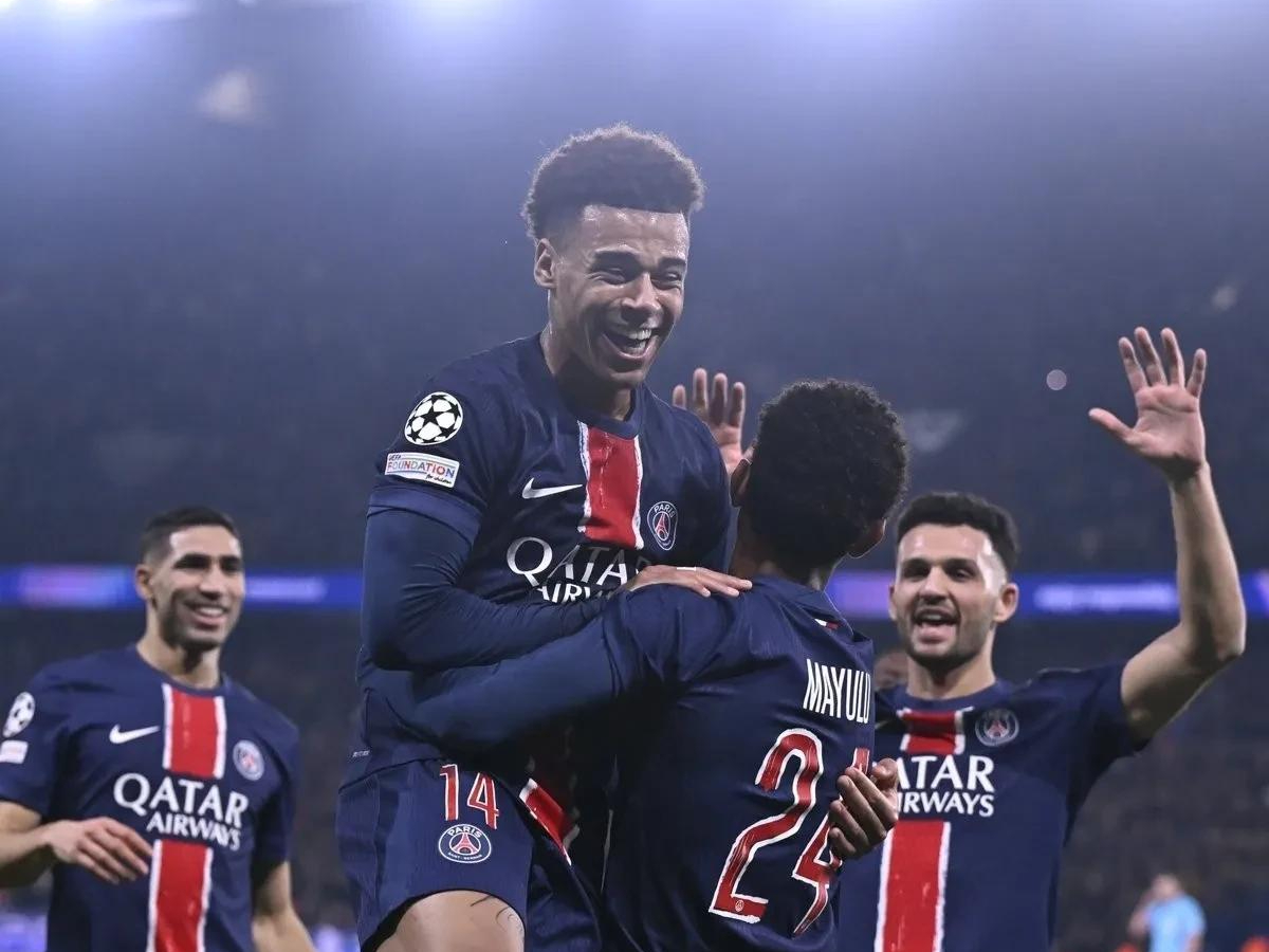 巴黎圣日耳曼坐镇主场迎战圣埃蒂安，双方旗鼓相当的简单介绍