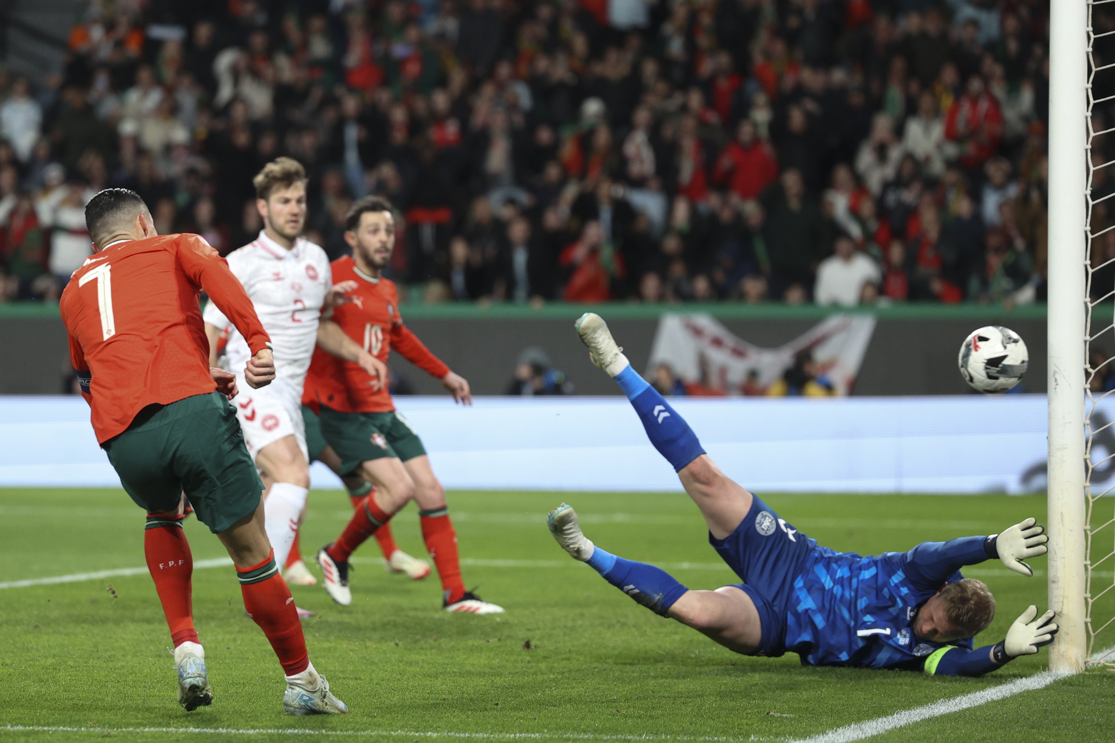 葡萄牙队备战告急，教练组加紧训练