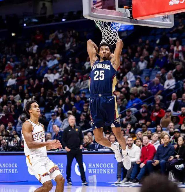 鹈鹕绝杀时刻，命运悬念点燃赛场，快船迎来胜利！