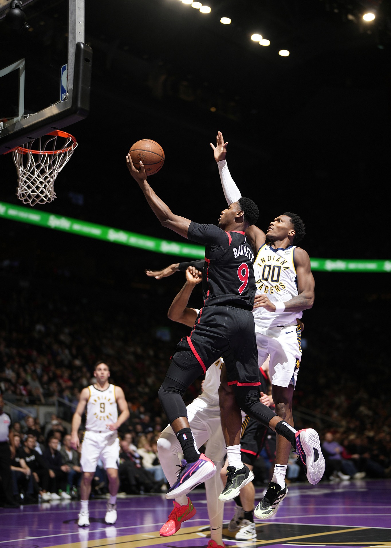 关于步行者惊艳全场，迎来胜利助攻爆棚，猛龙逆转取胜！的信息