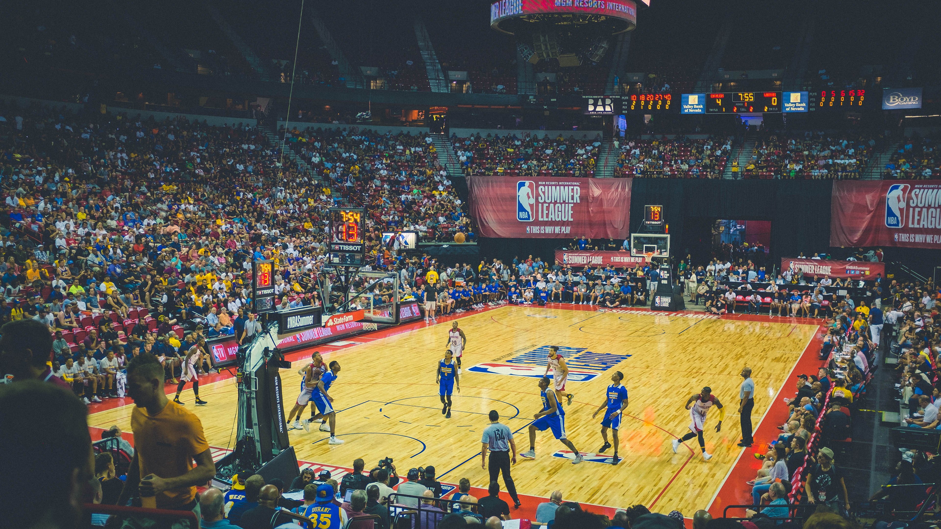 IG不断突破！，詹姆斯连续十场比赛得分超过夺冠引发球迷热议